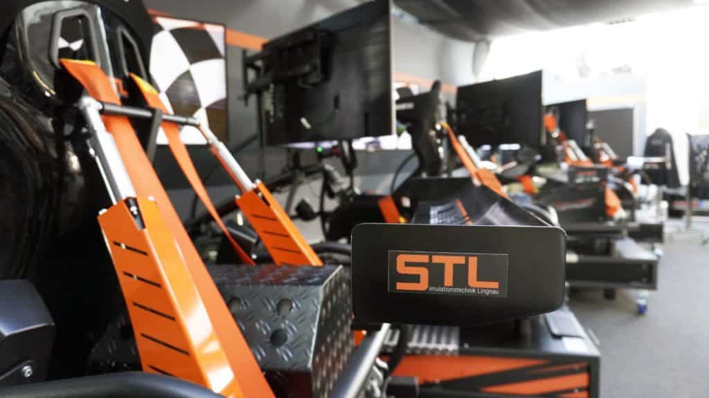 Used racing simulator from STL, the inventor of the Actoracer.